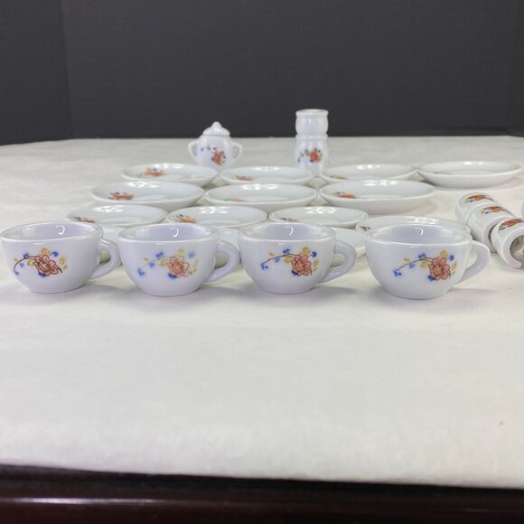 Vintage Strombecker Pretend Play Mini Dish Set 32 Pcs With Floral Design - Picture 4 of 12
